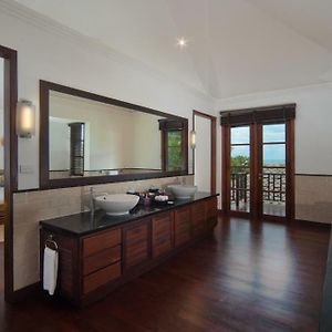 Pool One-Bedroom Villa